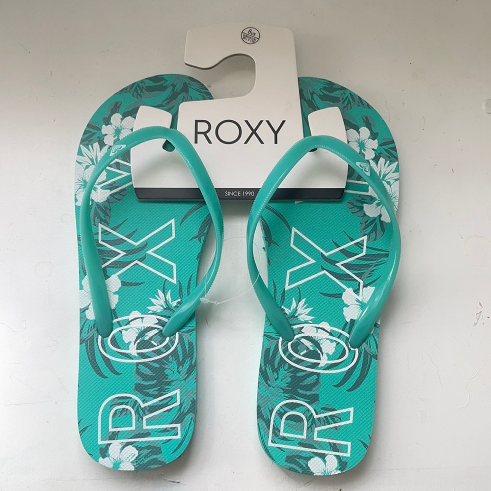BRAND NEW Roxy Flip-Flops
